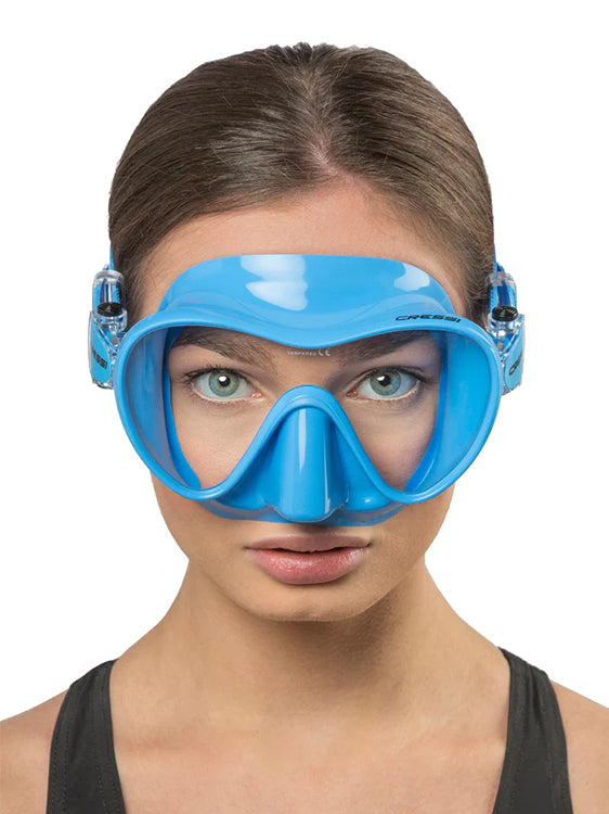 Cressi F1 Mask Small Blue on face