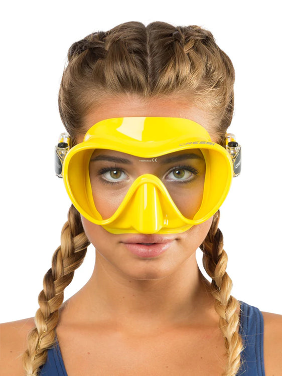 Cressi F1 Mask Yellow on face