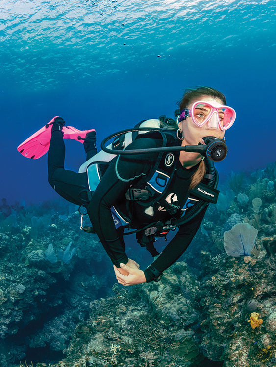 Scubapro R105 Second Stage Only Lifestyle In Water