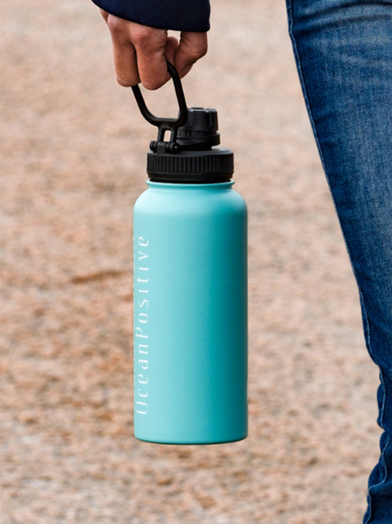 Fourth Element Gulper Insulated Water Bottle 900ml 32oz Lifestyle Carry Handle 