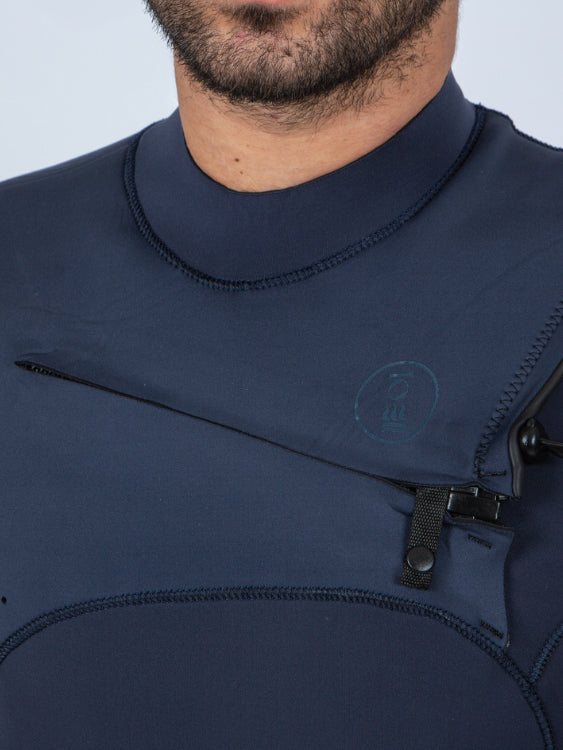 Fourth Element Surface 4/3mm Wetsuit Mens Detail Front Zip 